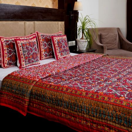 Vintage Rose Jaipuri Quilt